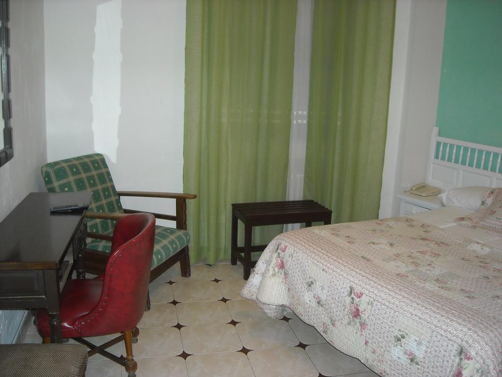 Hostal Residencia Avenida Cuenca  Exterior foto