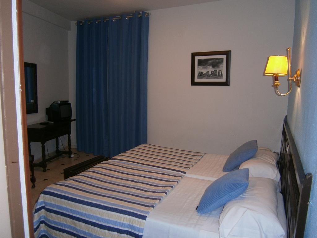 Hostal Residencia Avenida Cuenca  Exterior foto